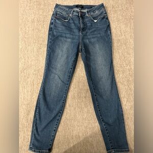 Judy Blue size 16W, skinny fit.